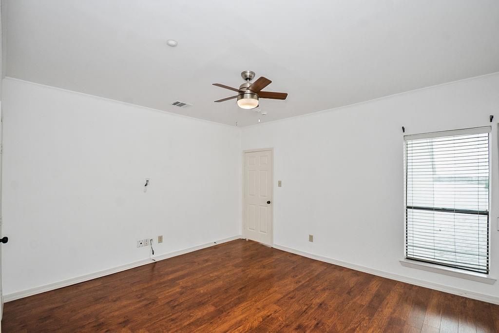401 Lakeside Lane # 311