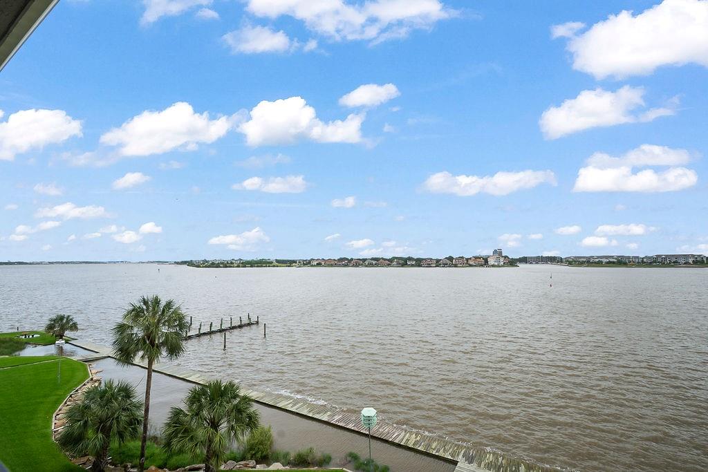 401 Lakeside Lane # 311