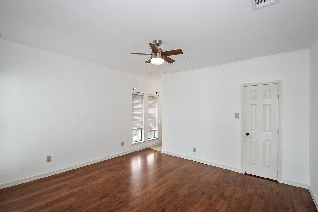 401 Lakeside Lane # 311
