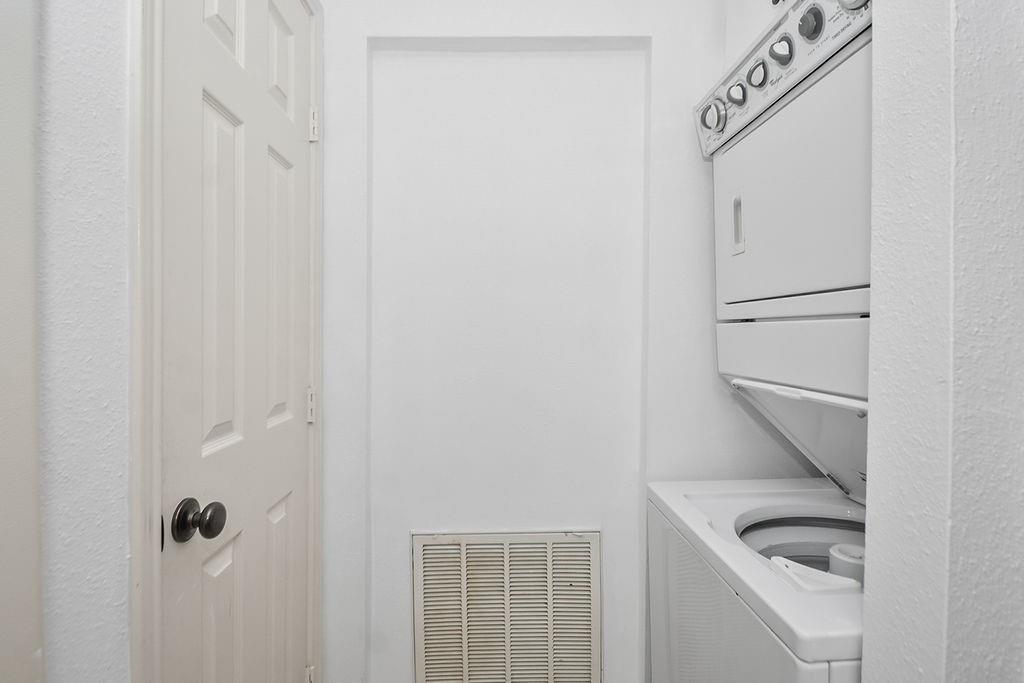 401 Lakeside Lane # 311