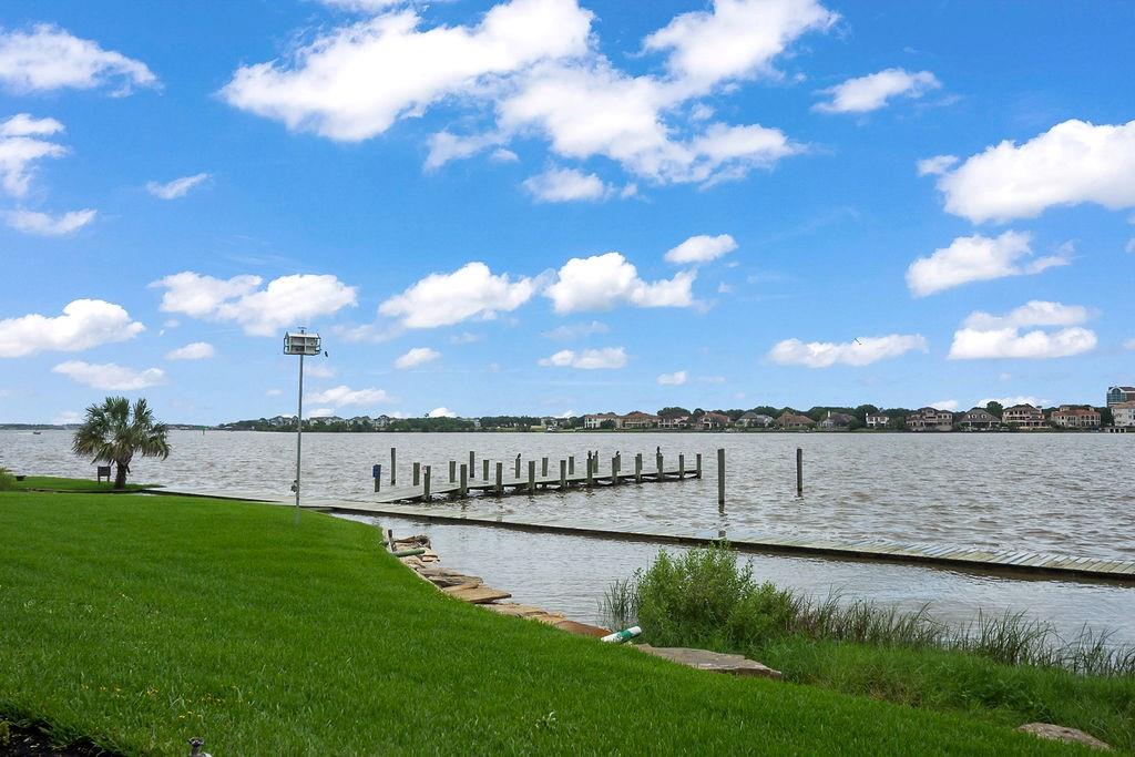 401 Lakeside Lane # 311