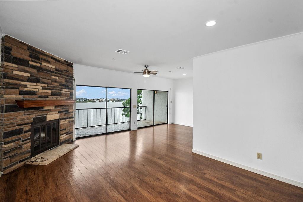 401 Lakeside Lane # 311