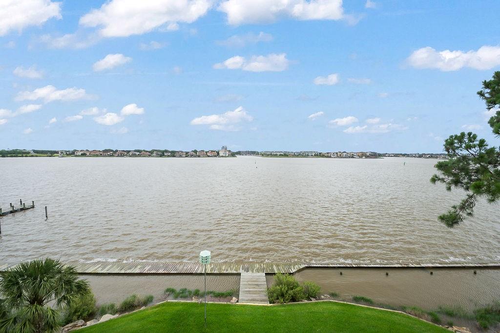 401 Lakeside Lane # 311