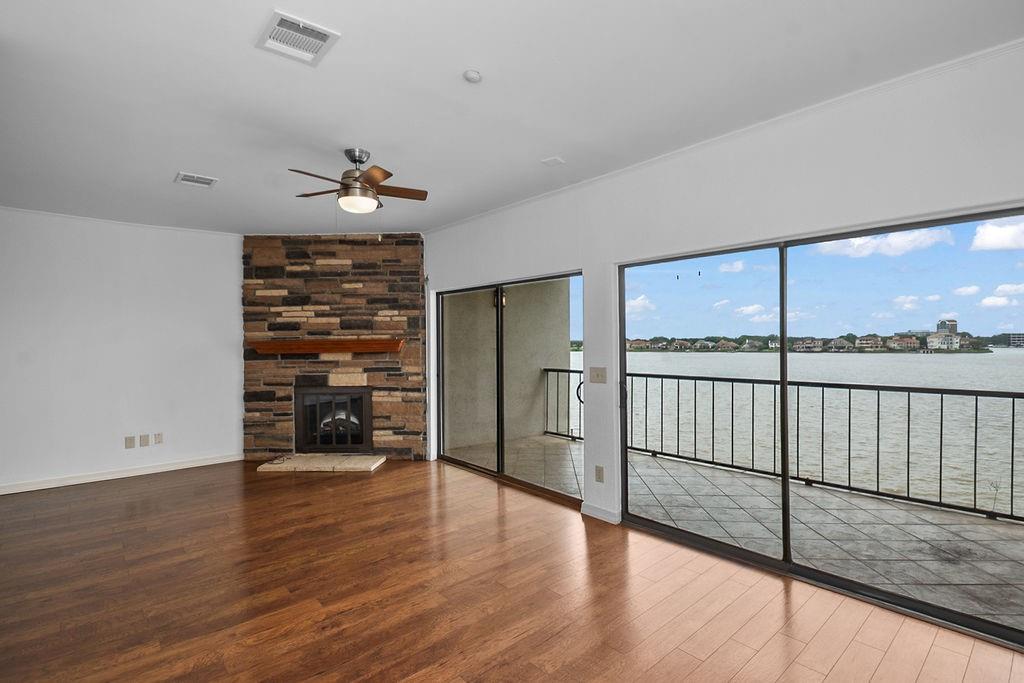 401 Lakeside Lane # 311