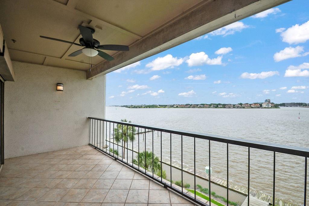 401 Lakeside Lane # 311