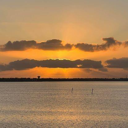 351 Lakeside Lane # 204