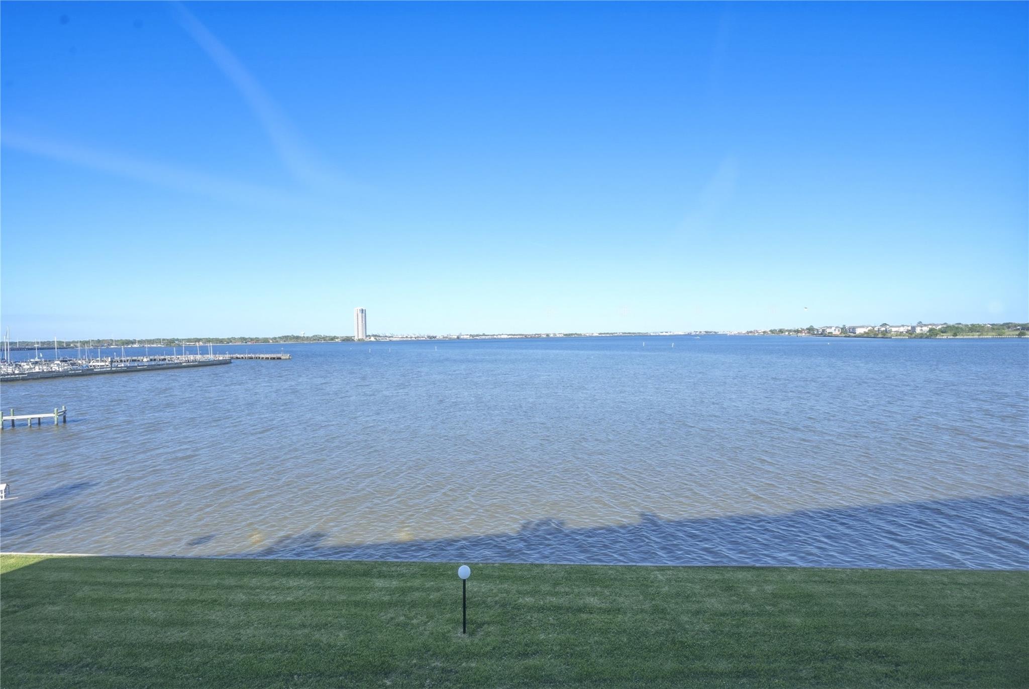 351 Lakeside Lane # 204