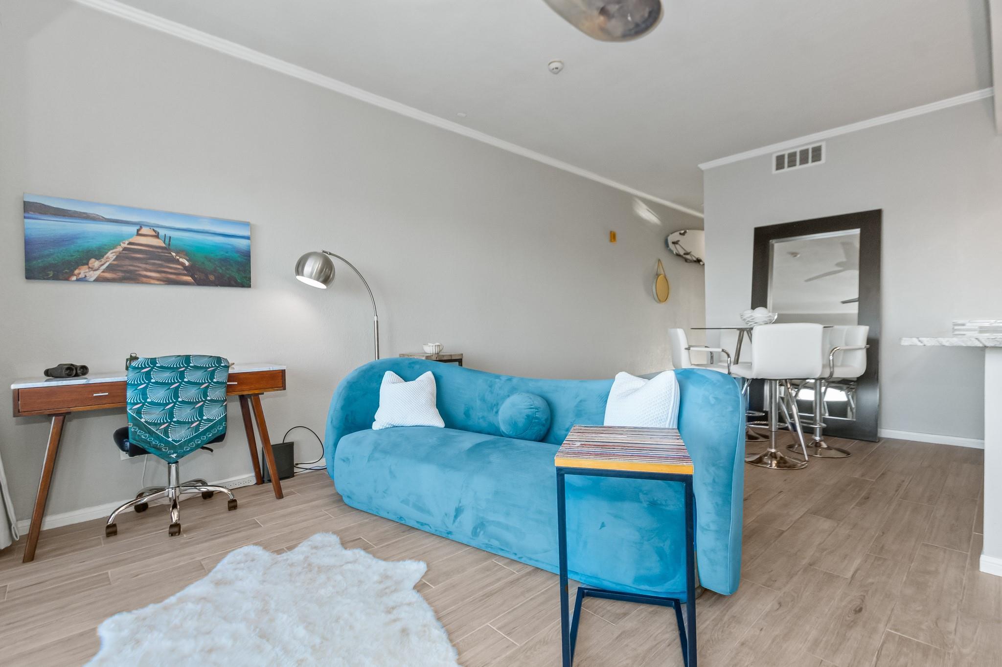 351 Lakeside Lane # 204