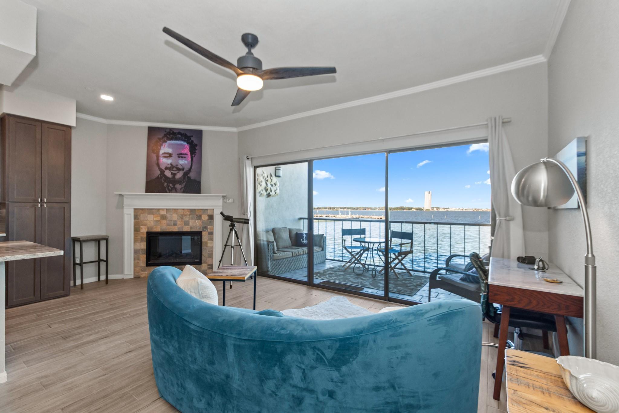 351 Lakeside Lane # 204