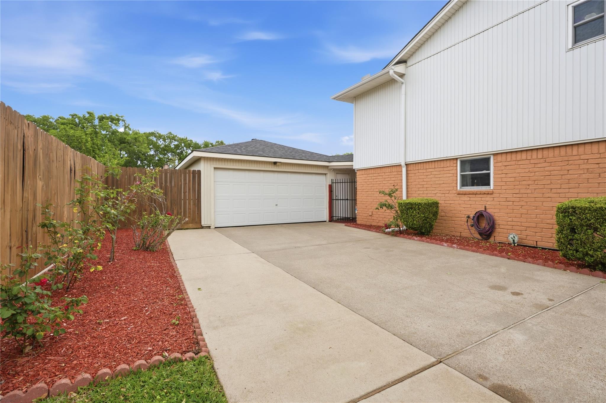 15319 Seahorse Drive