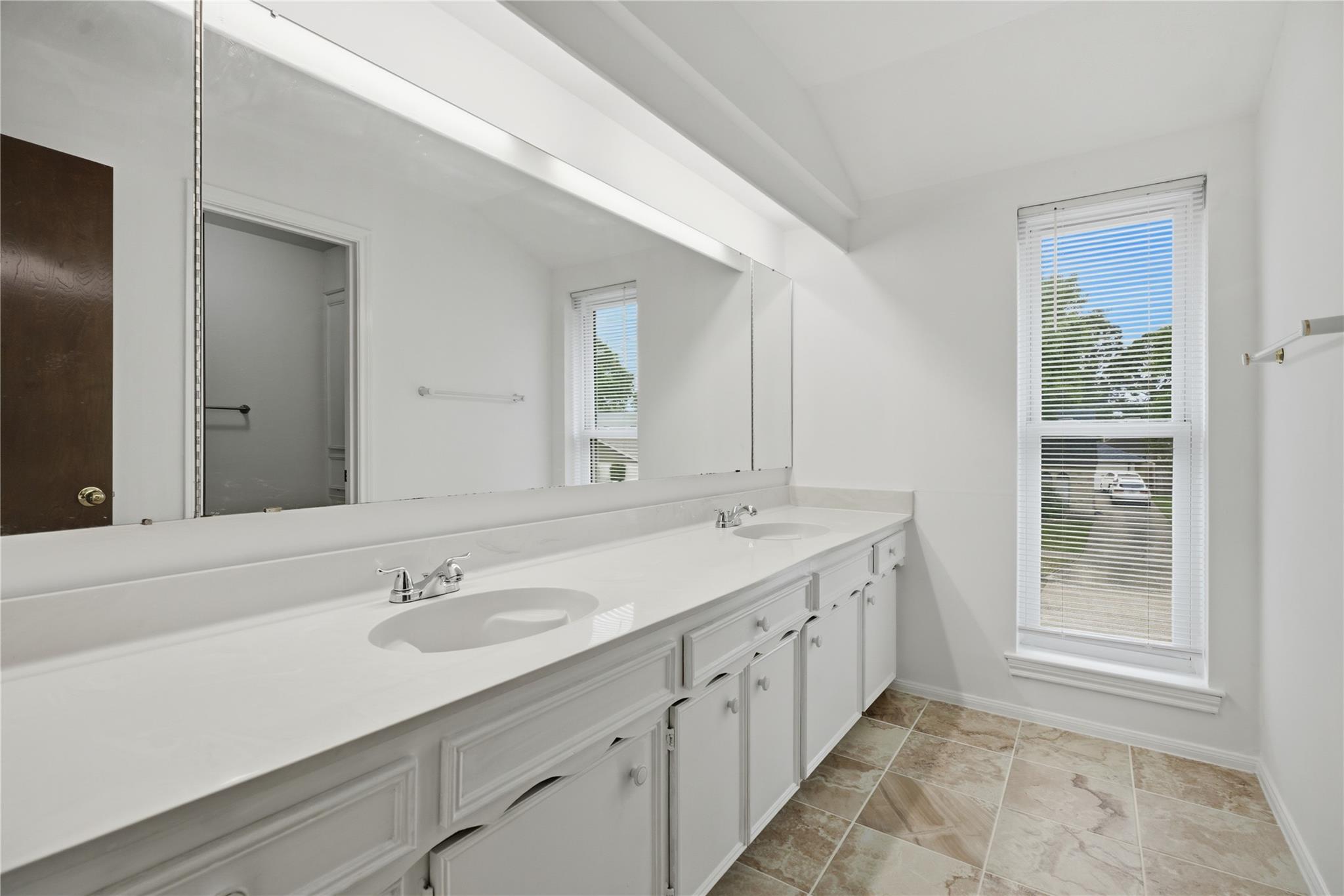 15319 Seahorse Drive