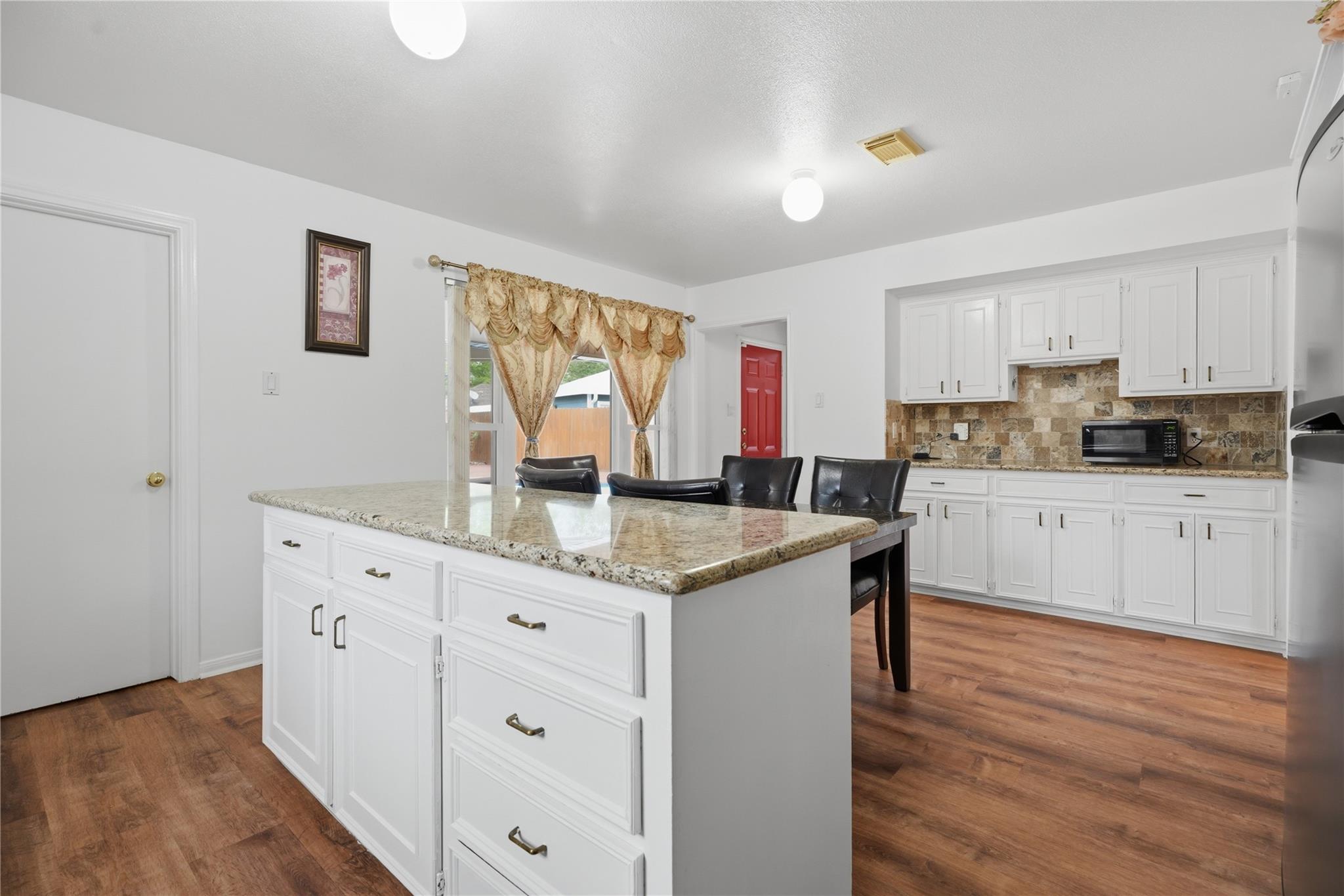 15319 Seahorse Drive