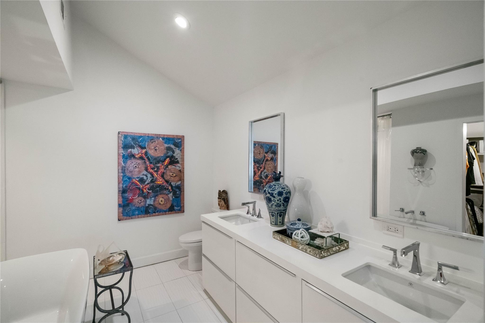 2818 Lighthouse Drive