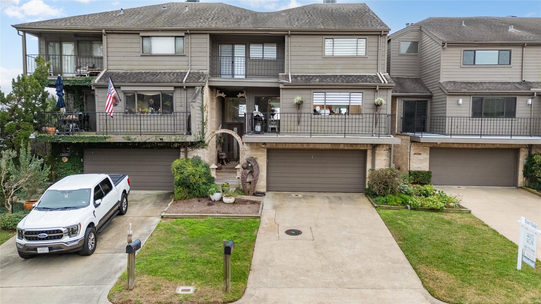 2818 Lighthouse Drive