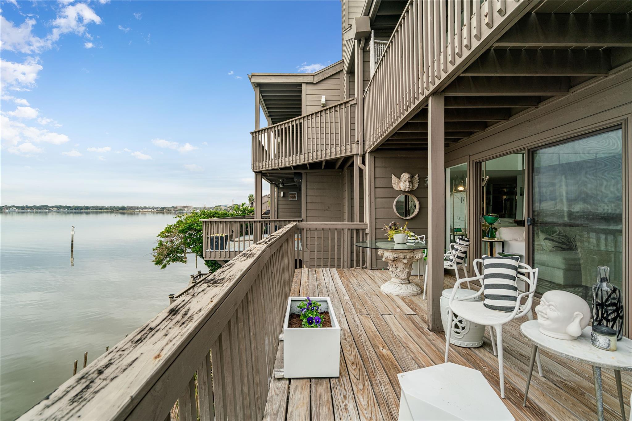 2818 Lighthouse Drive