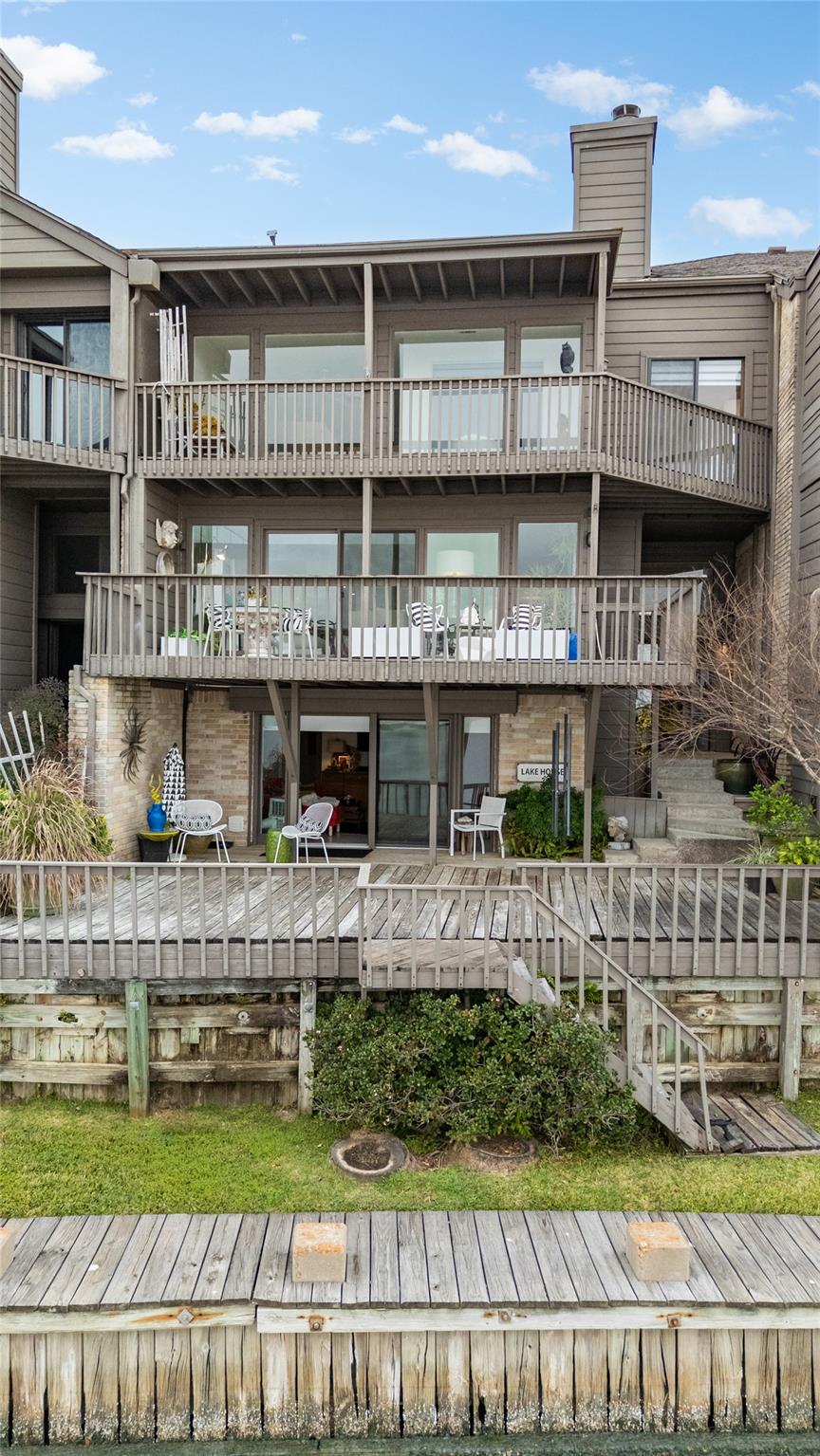 2818 Lighthouse Drive