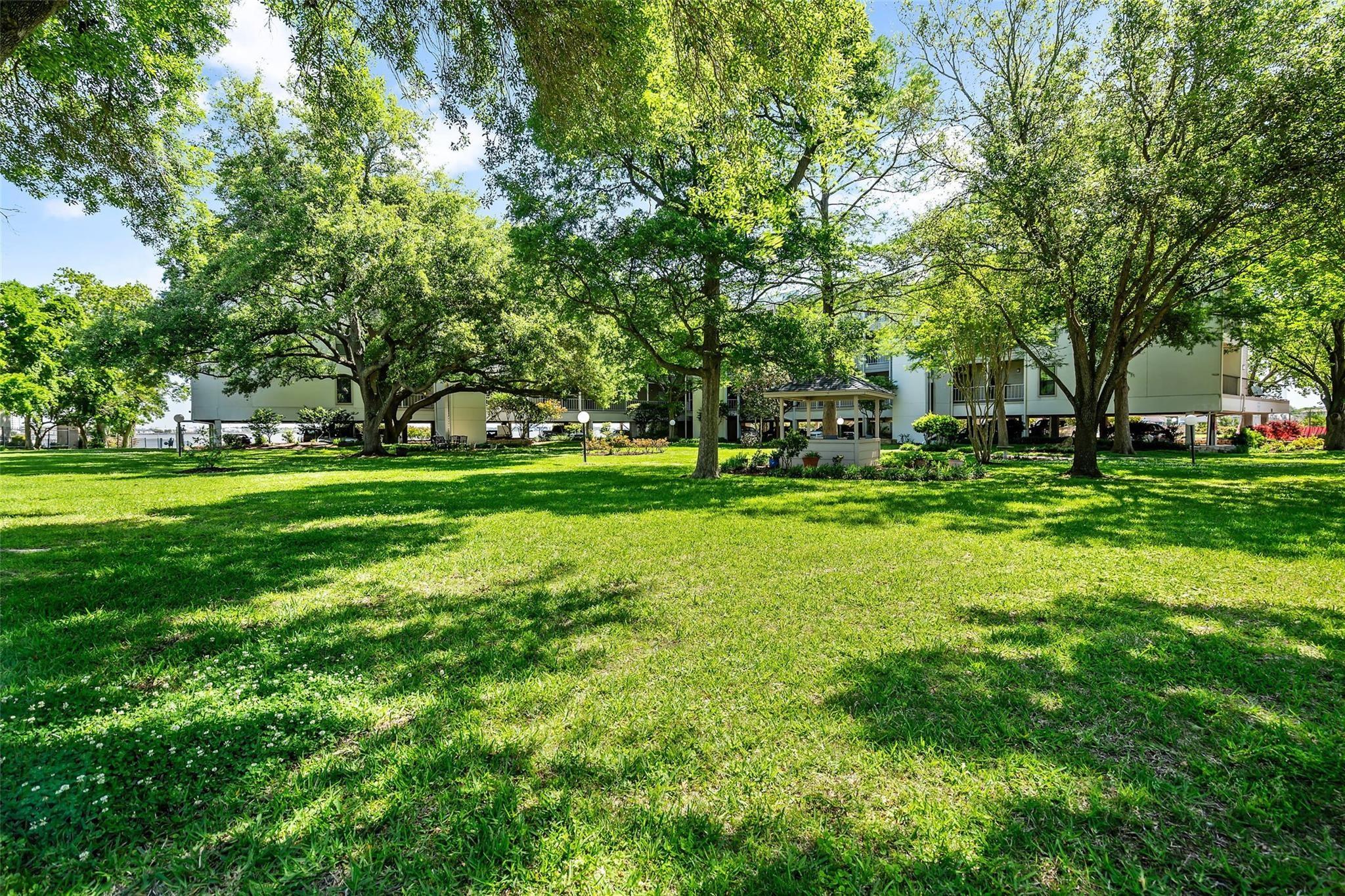 401 Lakeside Lane # 103