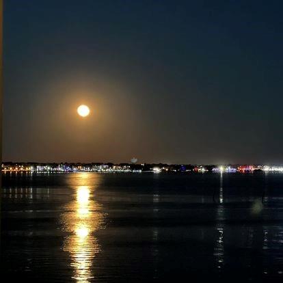 401 Lakeside Lane # 103