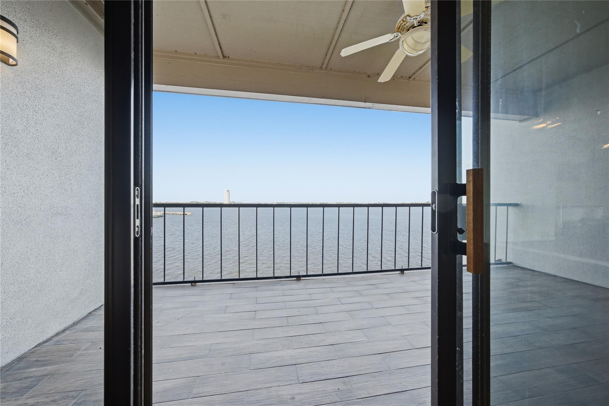 351 Lakeside Lane # 304