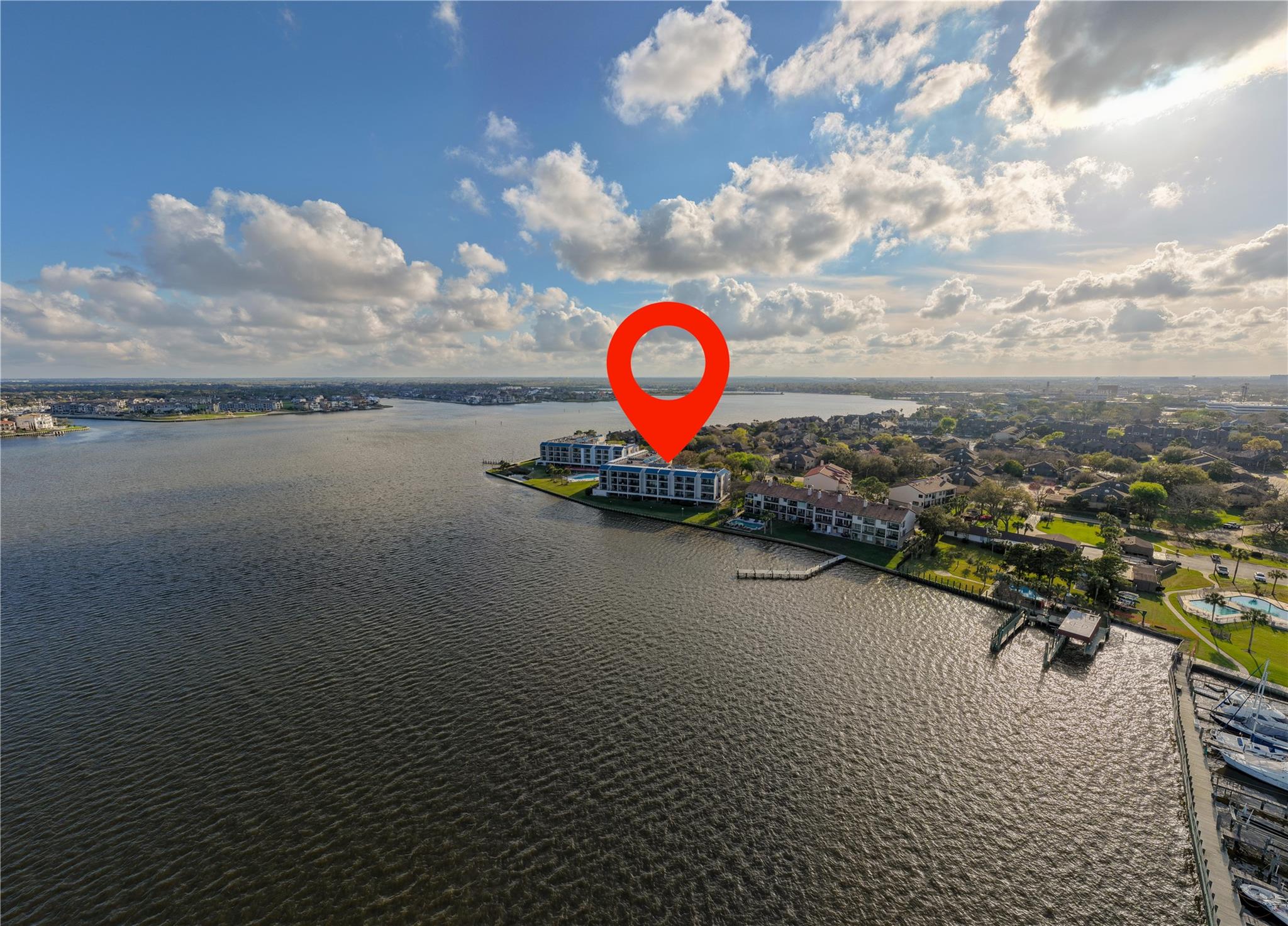 351 Lakeside Lane # 304