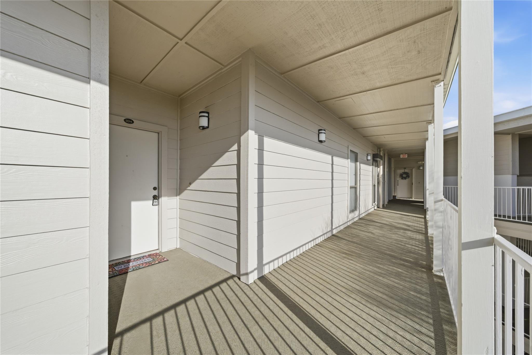 351 Lakeside Lane # 304