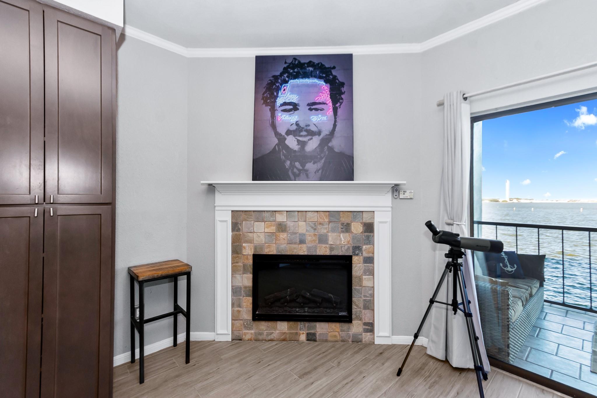 351 Lakeside Lane # 204