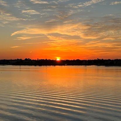 401 Lakeside Lane # 203