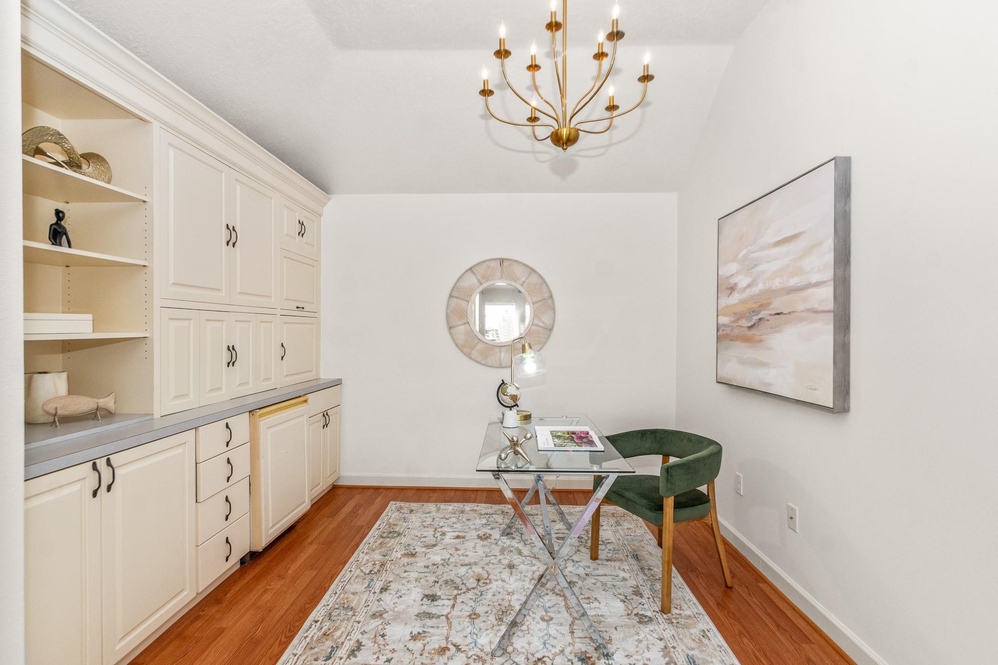 2729 Lighthouse Drive