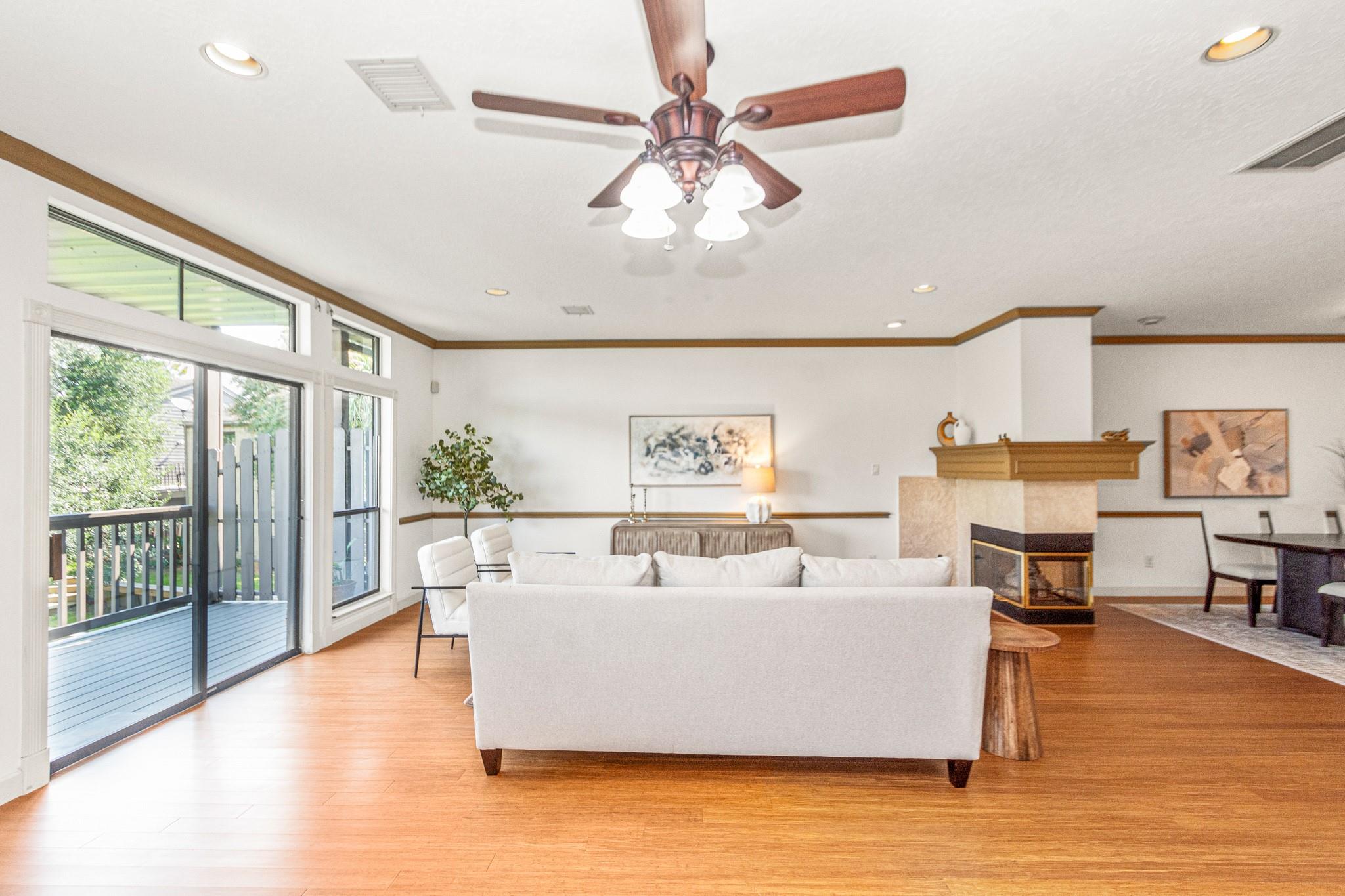 2729 Lighthouse Drive