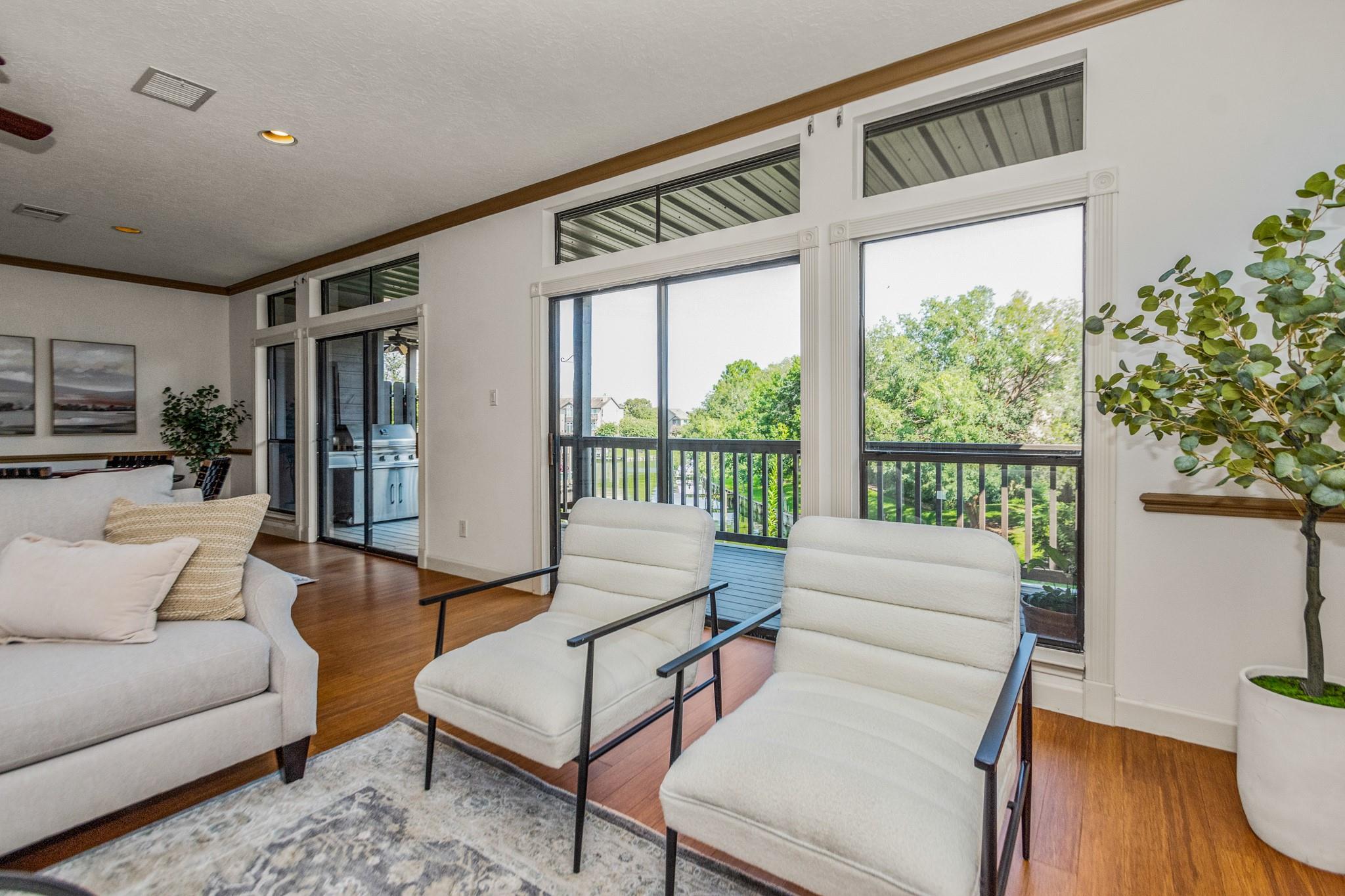 2729 Lighthouse Drive