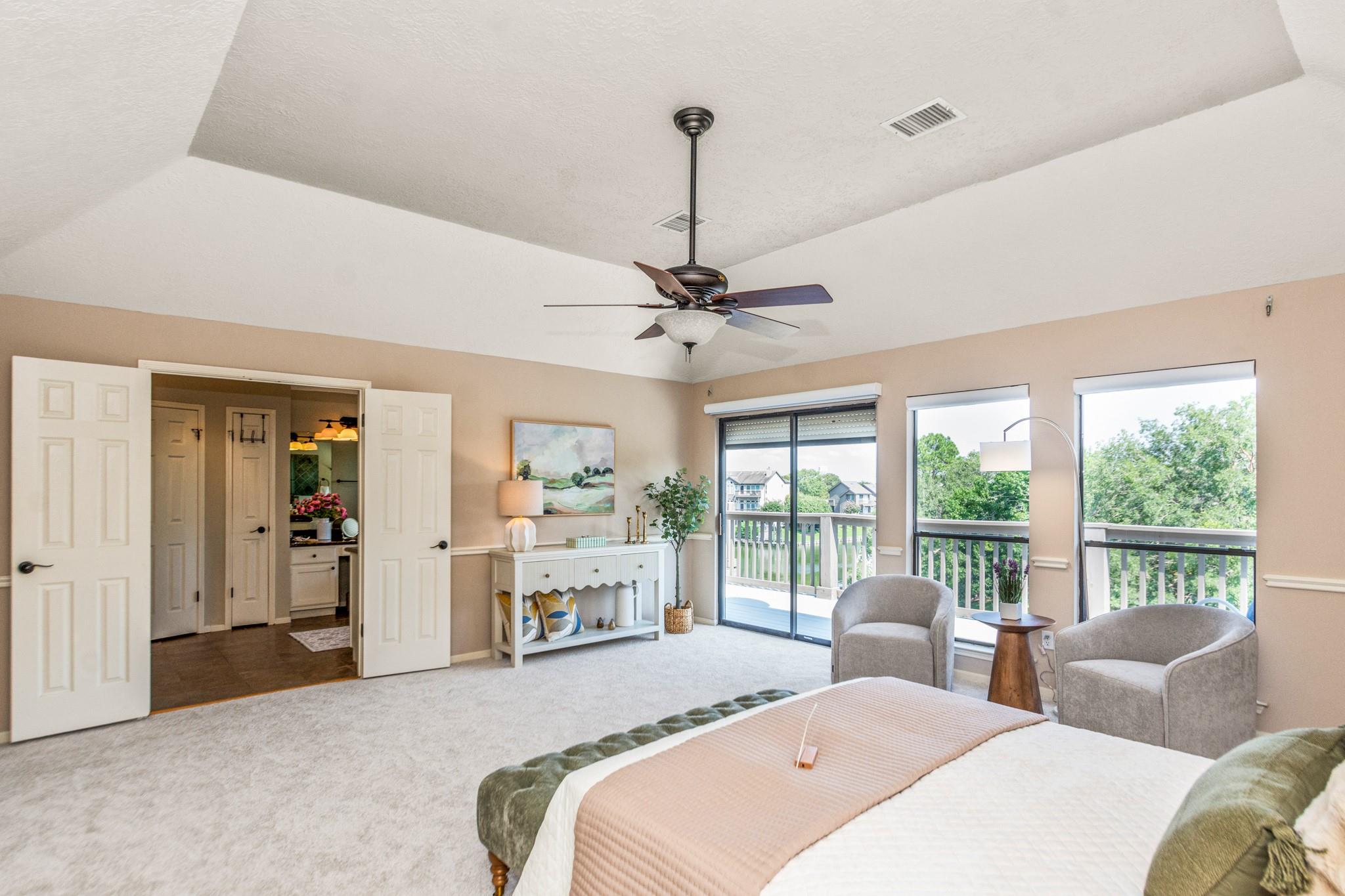 2729 Lighthouse Drive