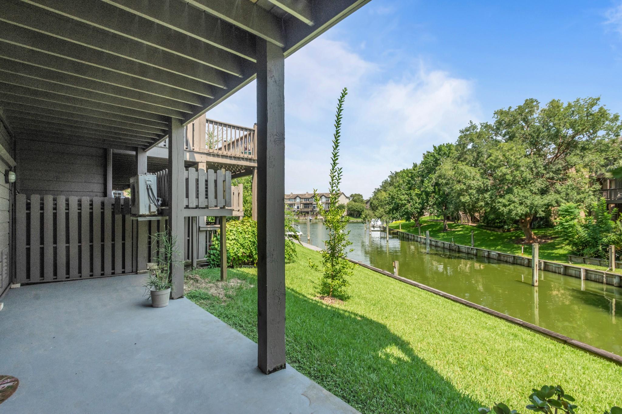 2729 Lighthouse Drive