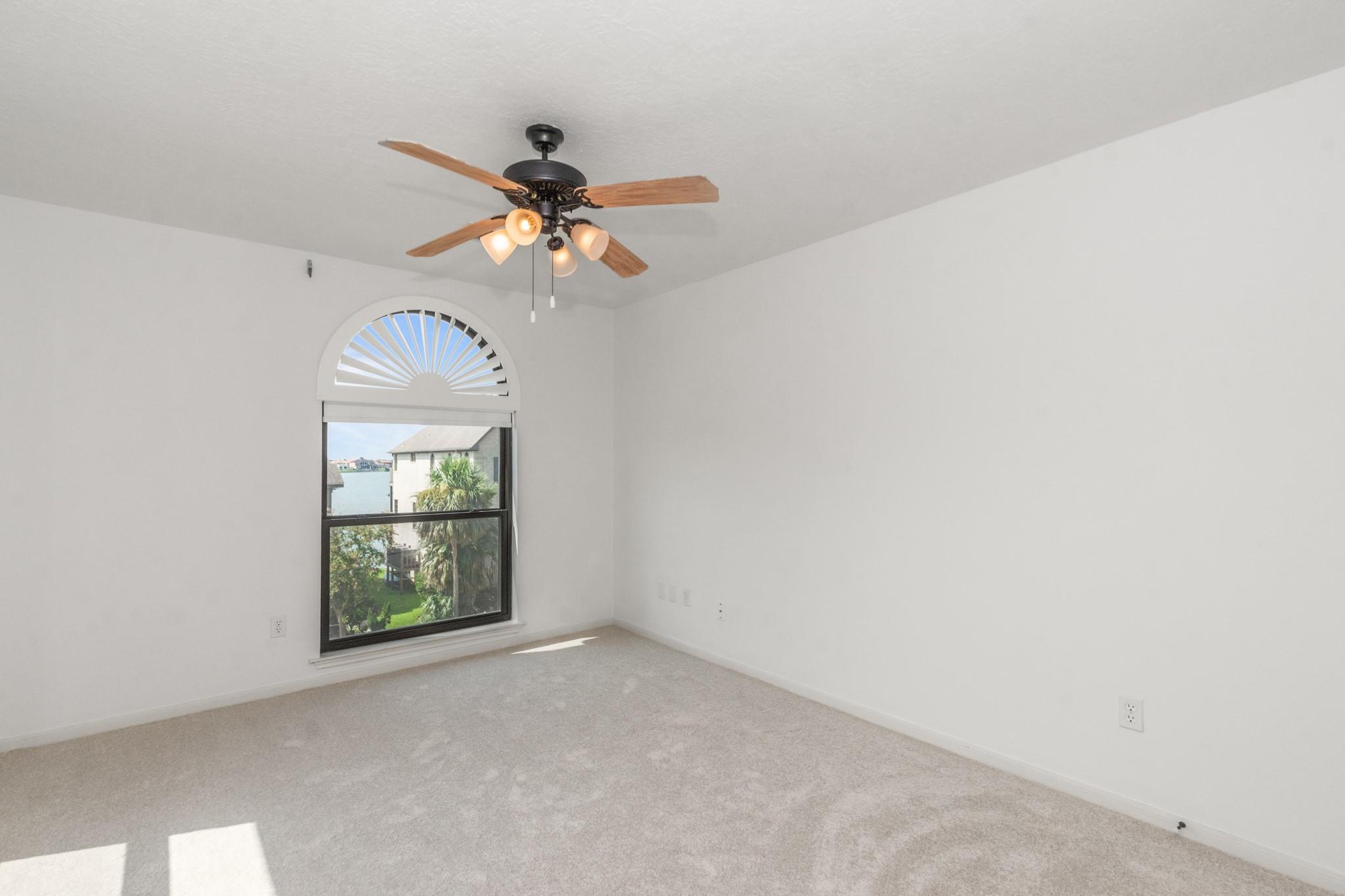 2729 Lighthouse Drive