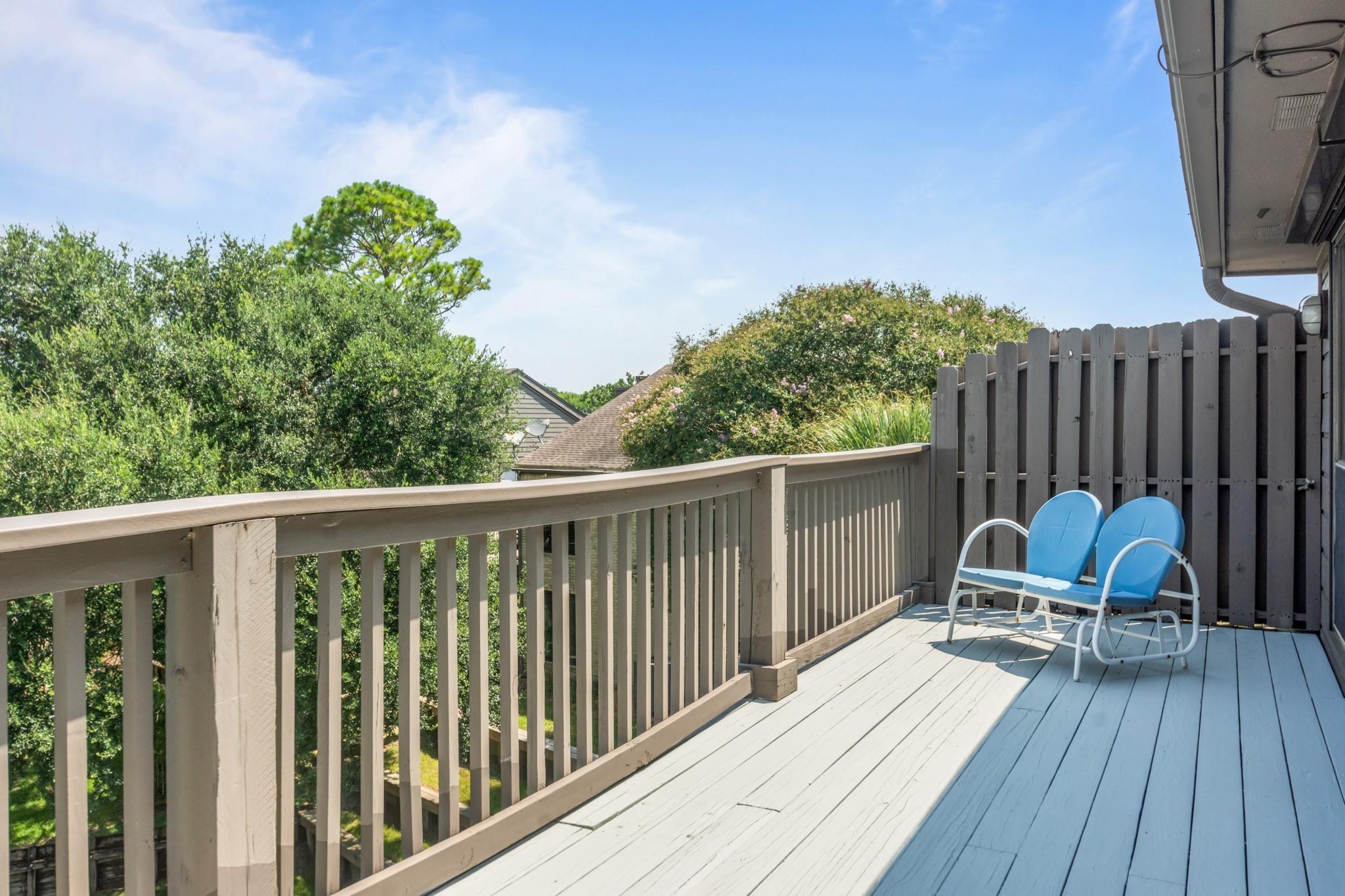 2729 Lighthouse Drive