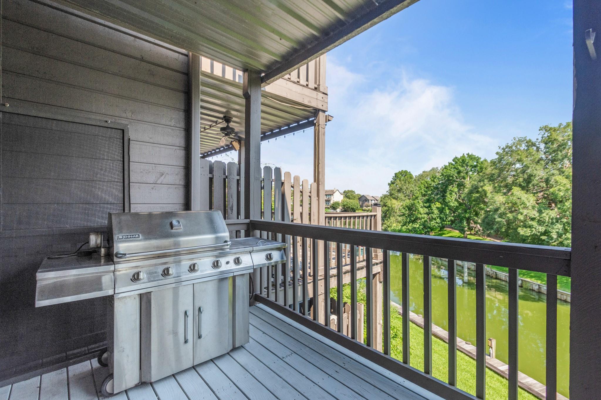 2729 Lighthouse Drive