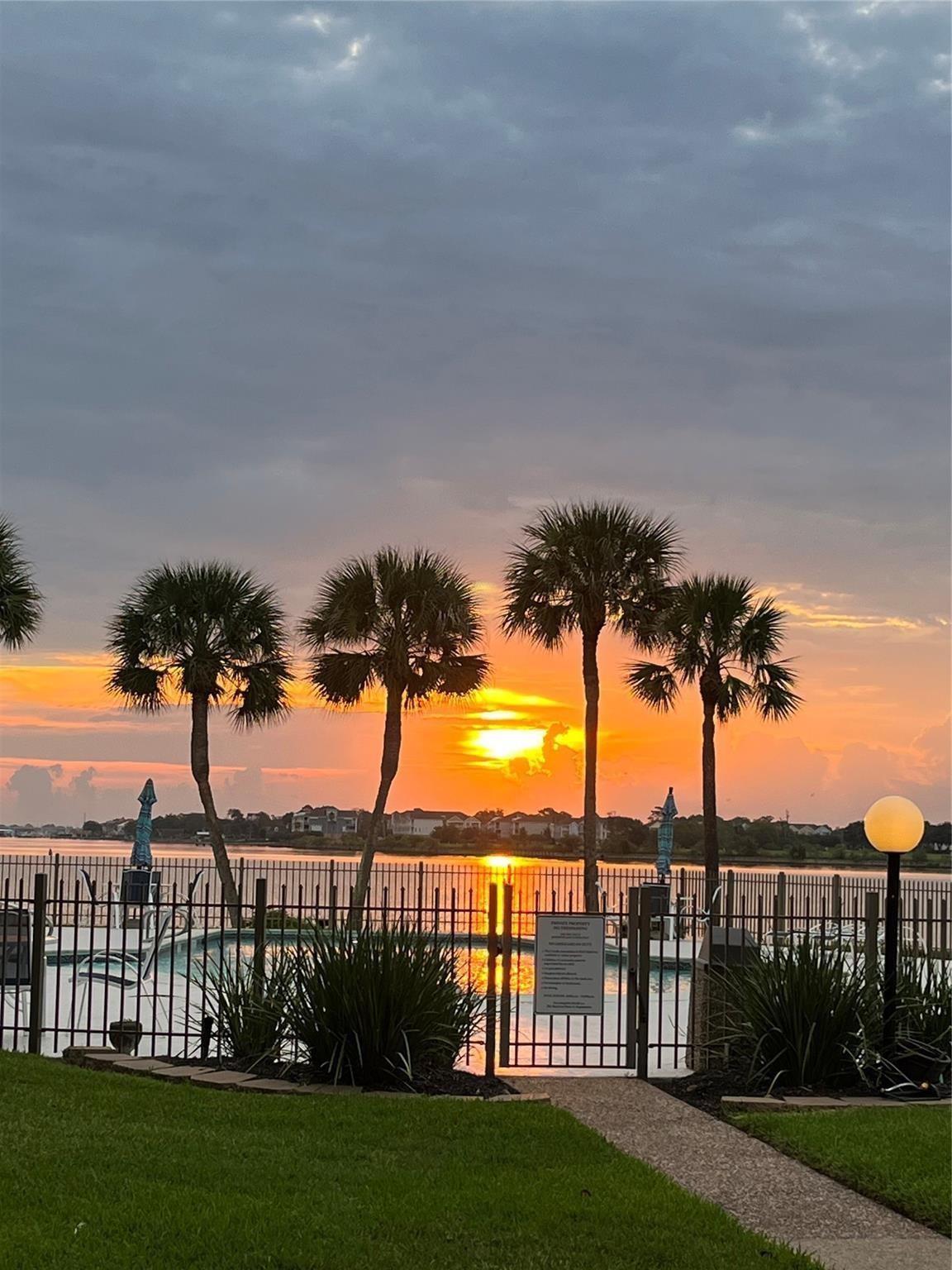 401 Lakeside Lane # 103