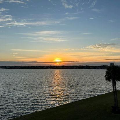 401 Lakeside Lane # 103