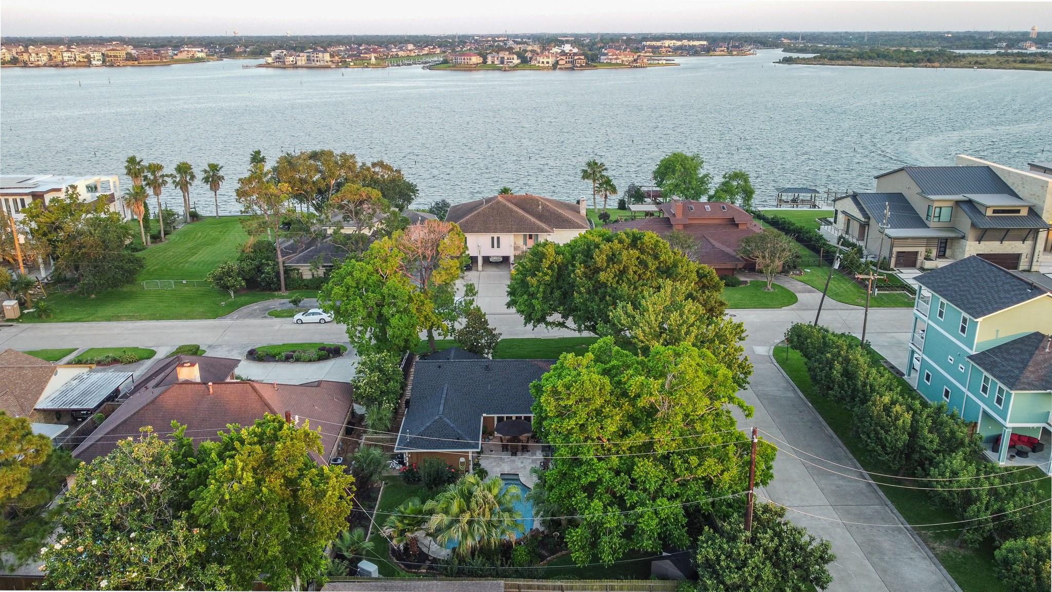 2503 Baycrest Drive