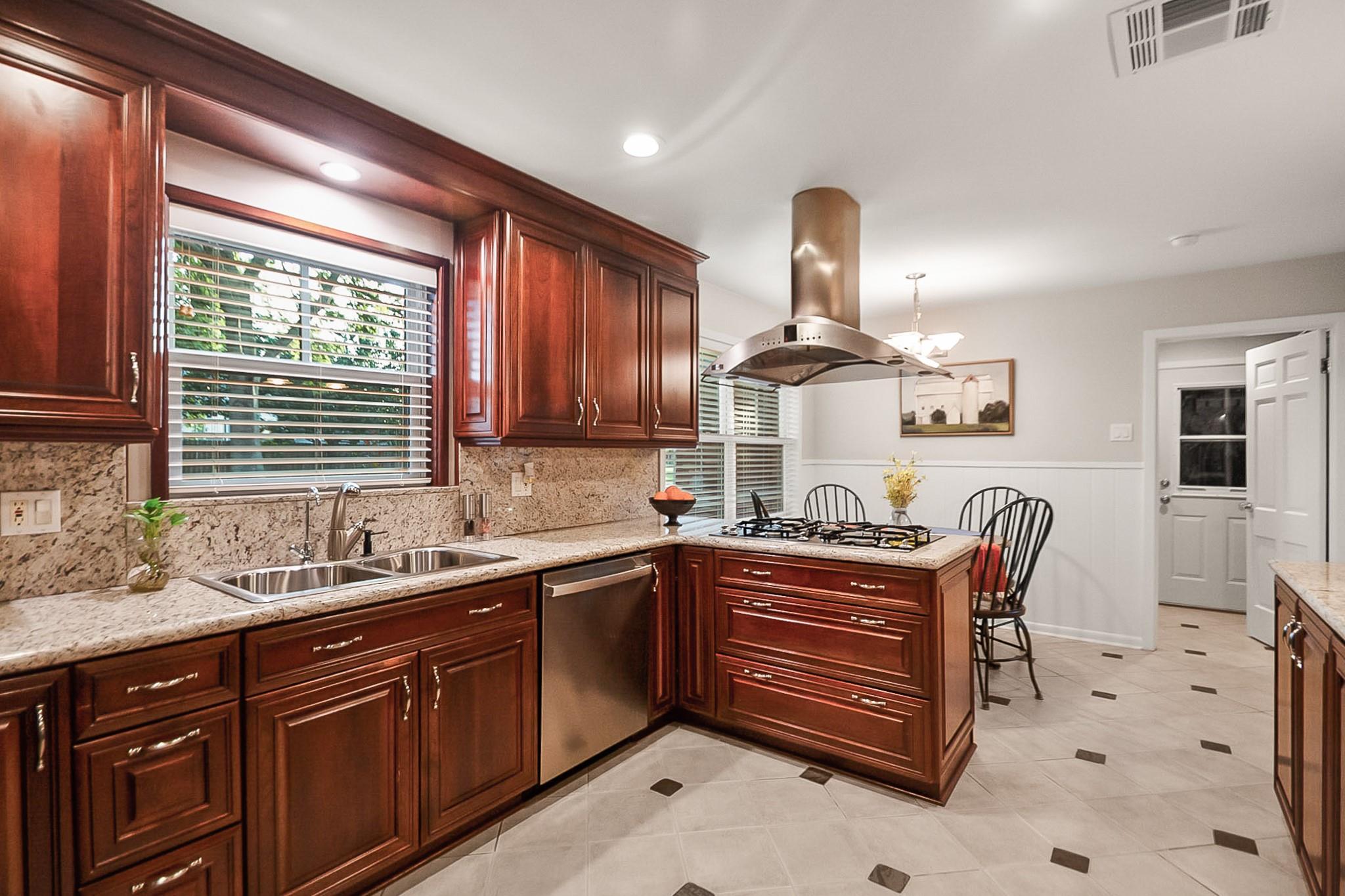 2503 Baycrest Drive