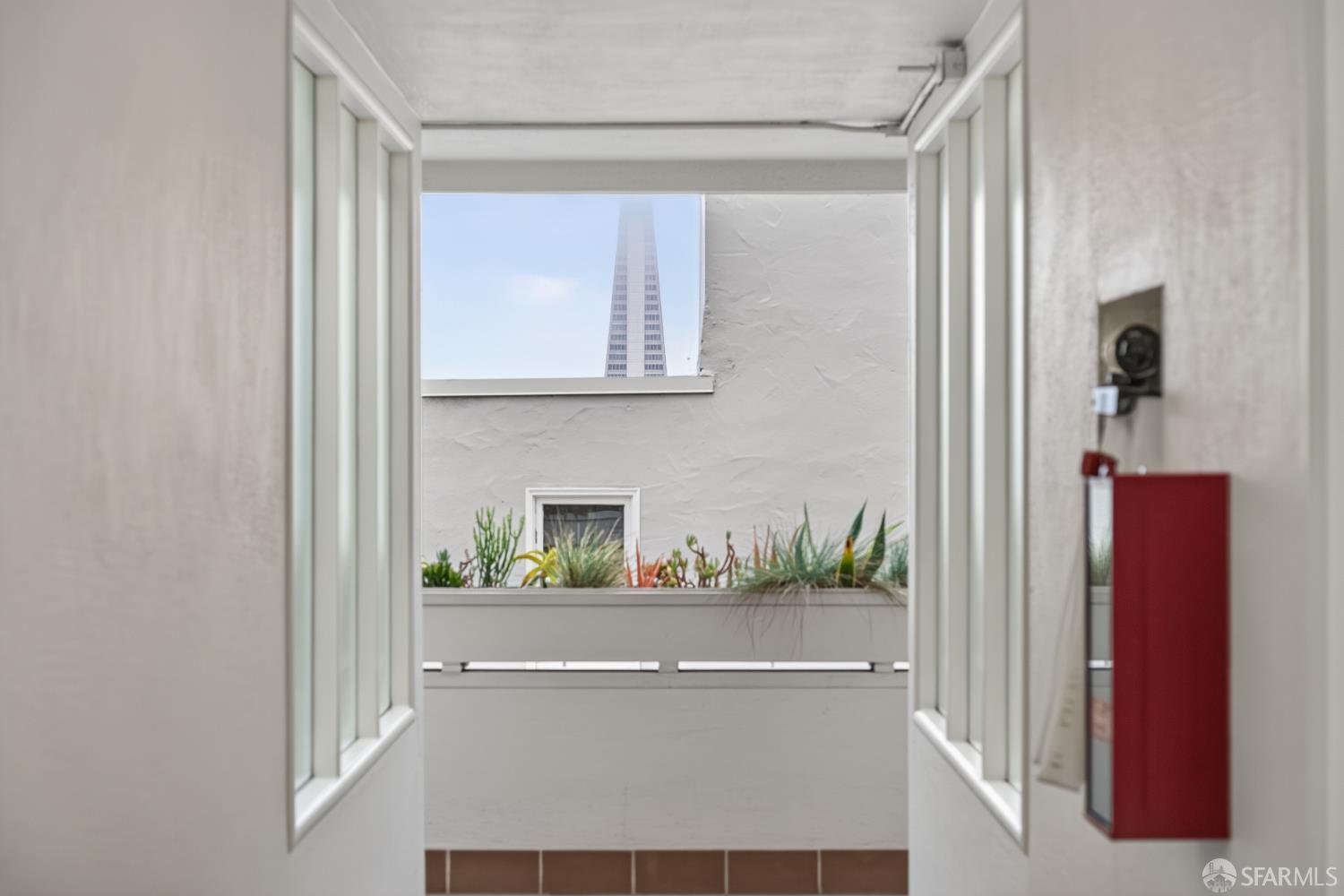 1260 Clay Street # 302