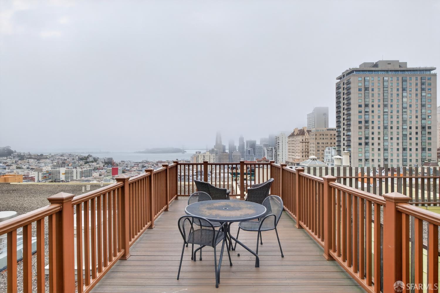 1260 Clay Street # 302