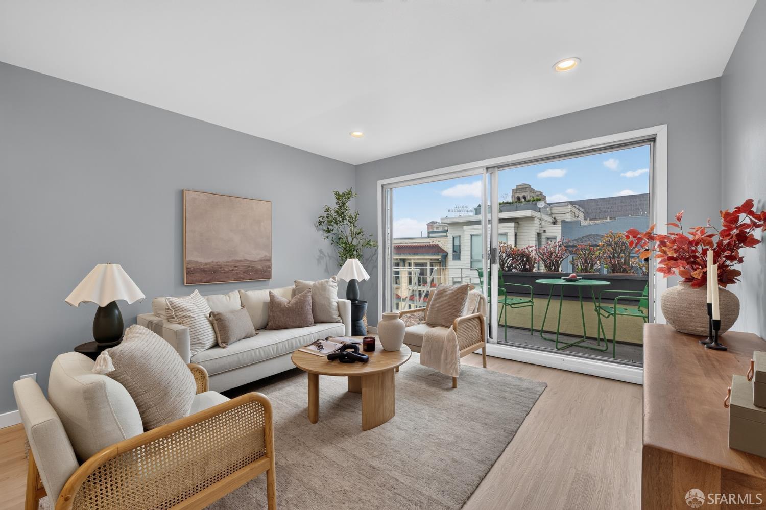 1260 Clay Street # 302