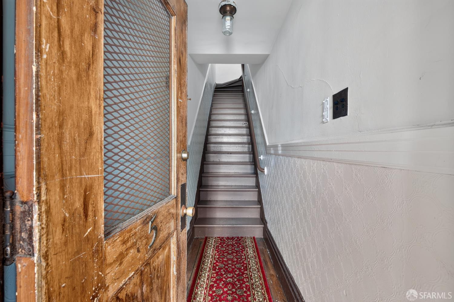 5-7 Winter Place