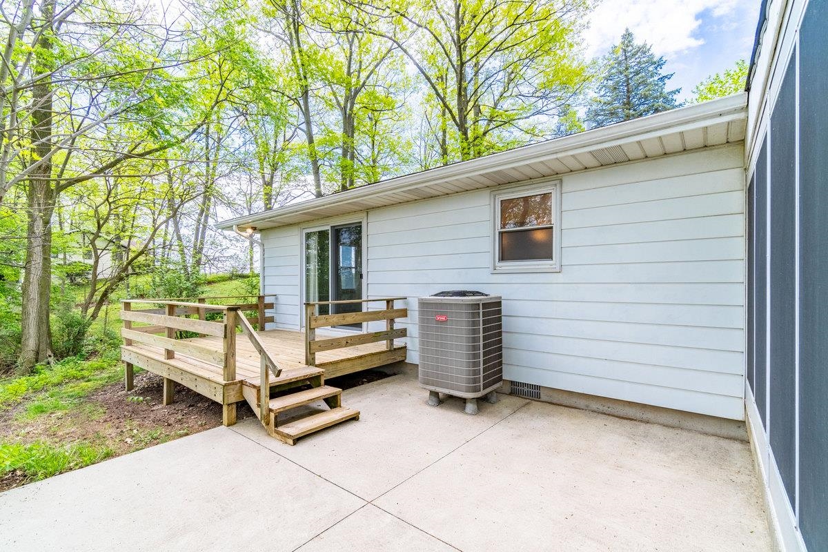 120 W Bellefontaine Road