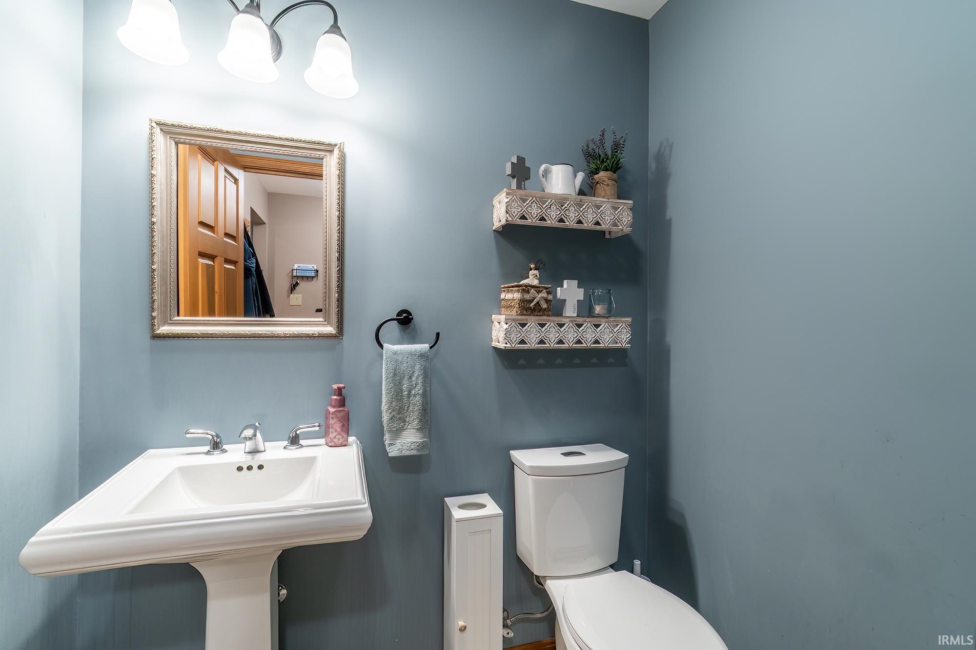 1325 E Greenbriar Drive