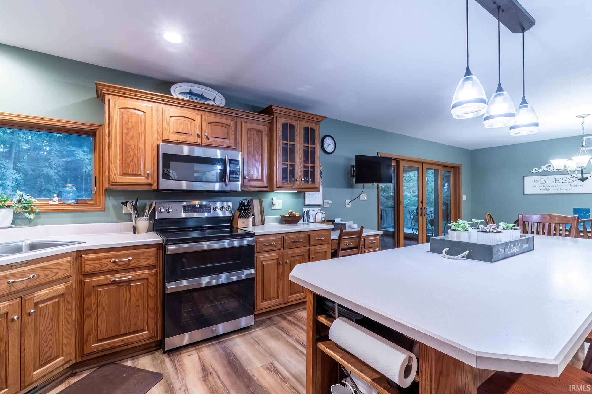 1325 E Greenbriar Drive