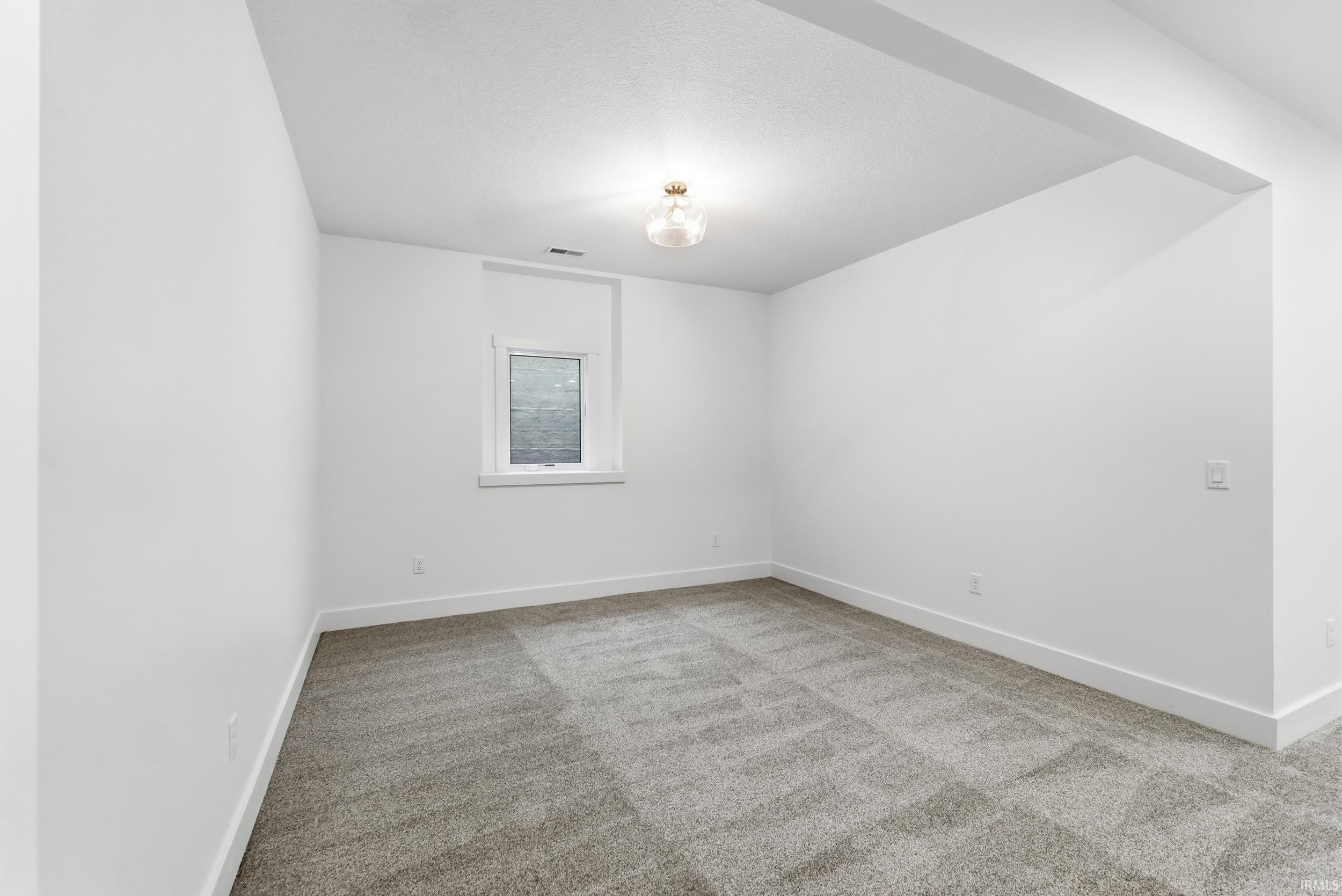 11256 Kola Crossover