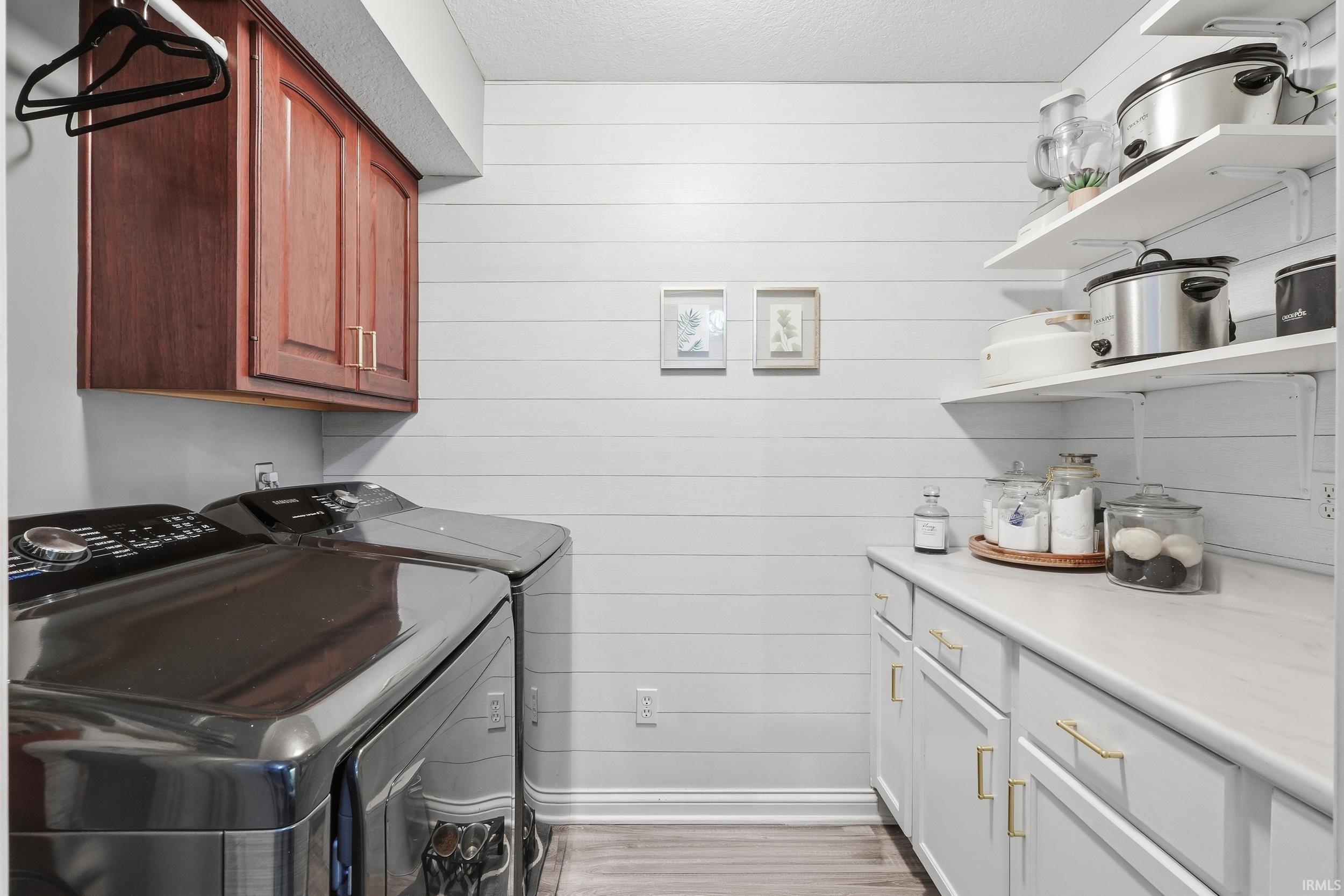 7232 Hawksnest Trail