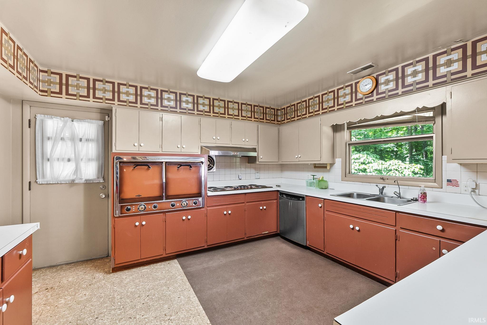 3409 Rosewood Drive