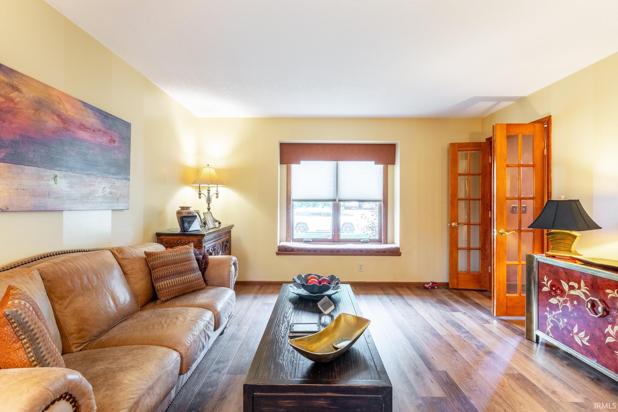 926 Deer Cliff Court